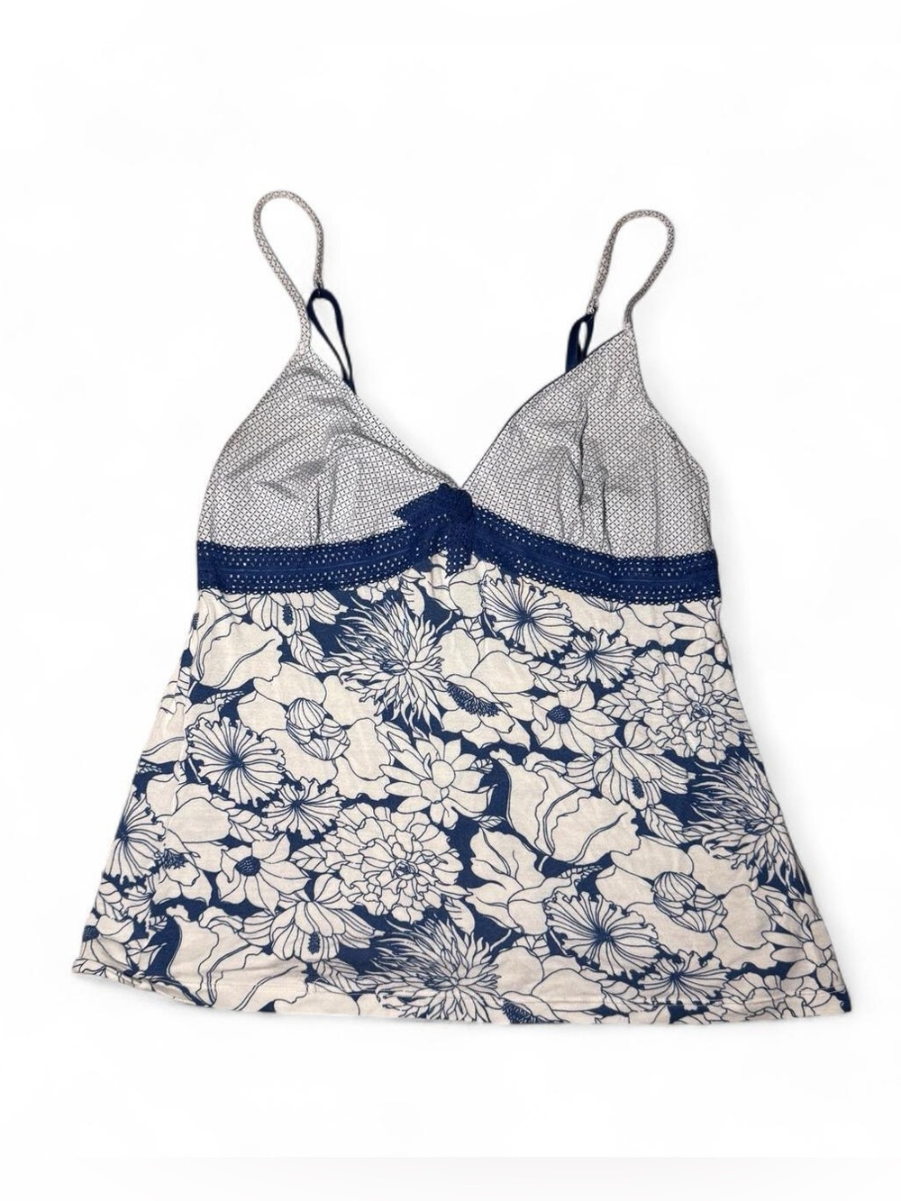Gilligan and O’Malley white and blue floral print with bow cami top size small☮️